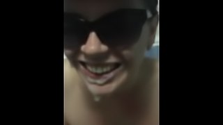 Tanyapers ест сперму