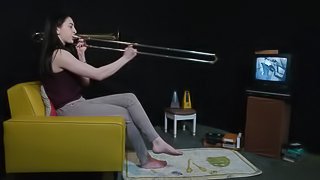 Horn Jerk With Huge Messy Finish