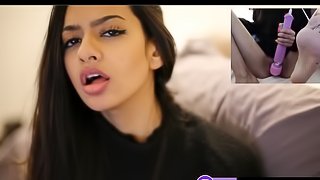 Slutty Brunette Stimulates Her Pussy