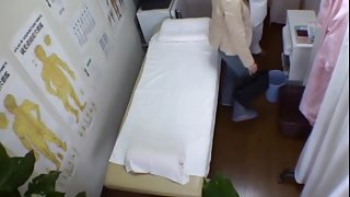 Voyeur cam shoots masseur