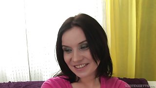 Hairy brunette who adores fat peckers does fine blowjob