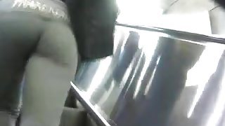 Spying  vpl asses in metro great young teen