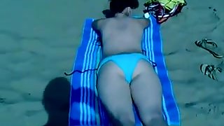 Cum on naked girl in public beach