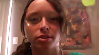 Women   her smelly spit