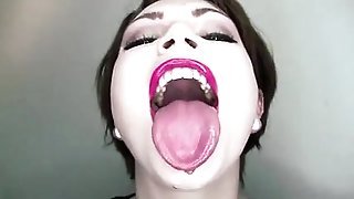 LIPSTICK COVERED MOUTH FETISH