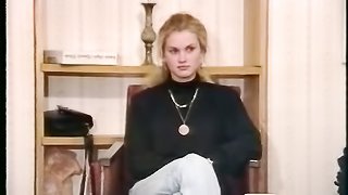 Russian amateur sofa fuck