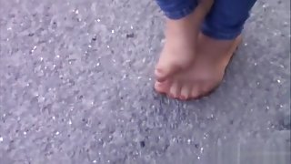 Nice feetplay on the street