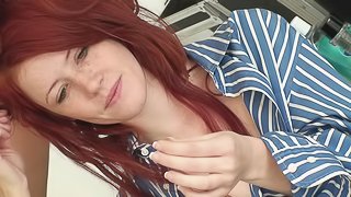 Redhead sugar Elle Alexandra looks so tempting behind the scenes