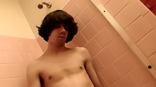 Samus Blinks masturbates his fat tool and takes a piss