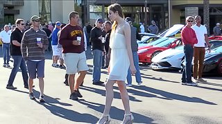 Eva is quite ready to show off her pussy at the public places